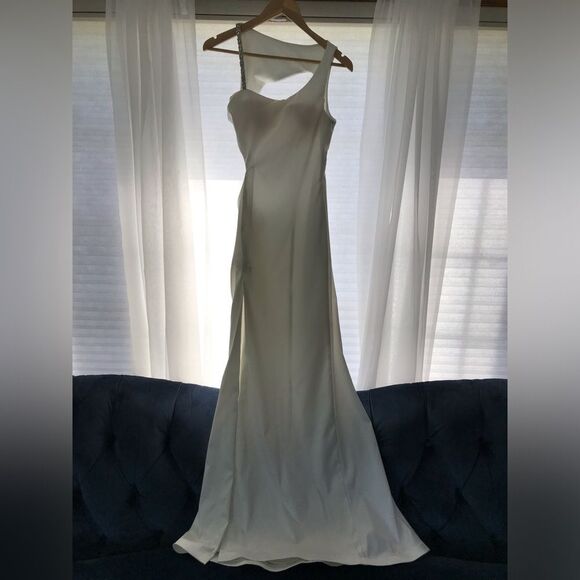 Faviana Candlelight Matte Satin Open Back Formal Dress Bridal Minimalist Size 4 - Picture 4 of 16